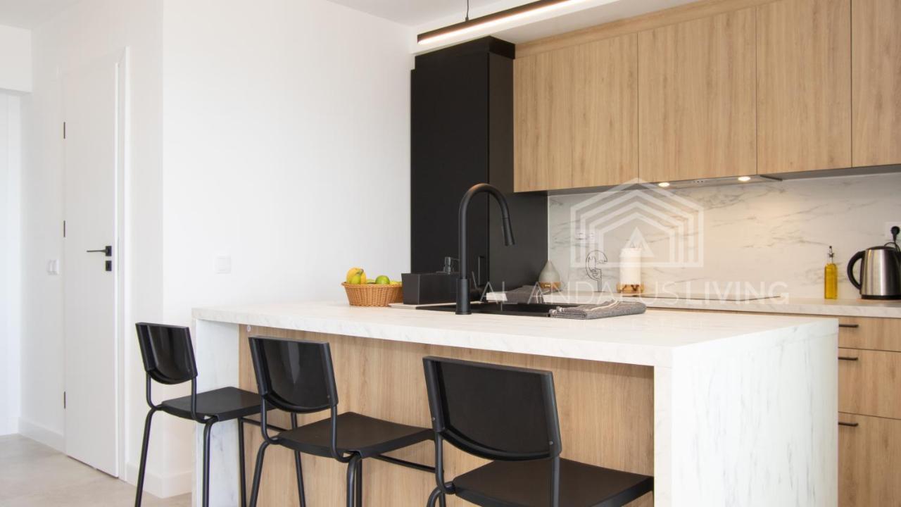 Panoramic Sea Views And Direct Access To The Beach From The Community In Torrenueva Apartment Malaga Luaran gambar