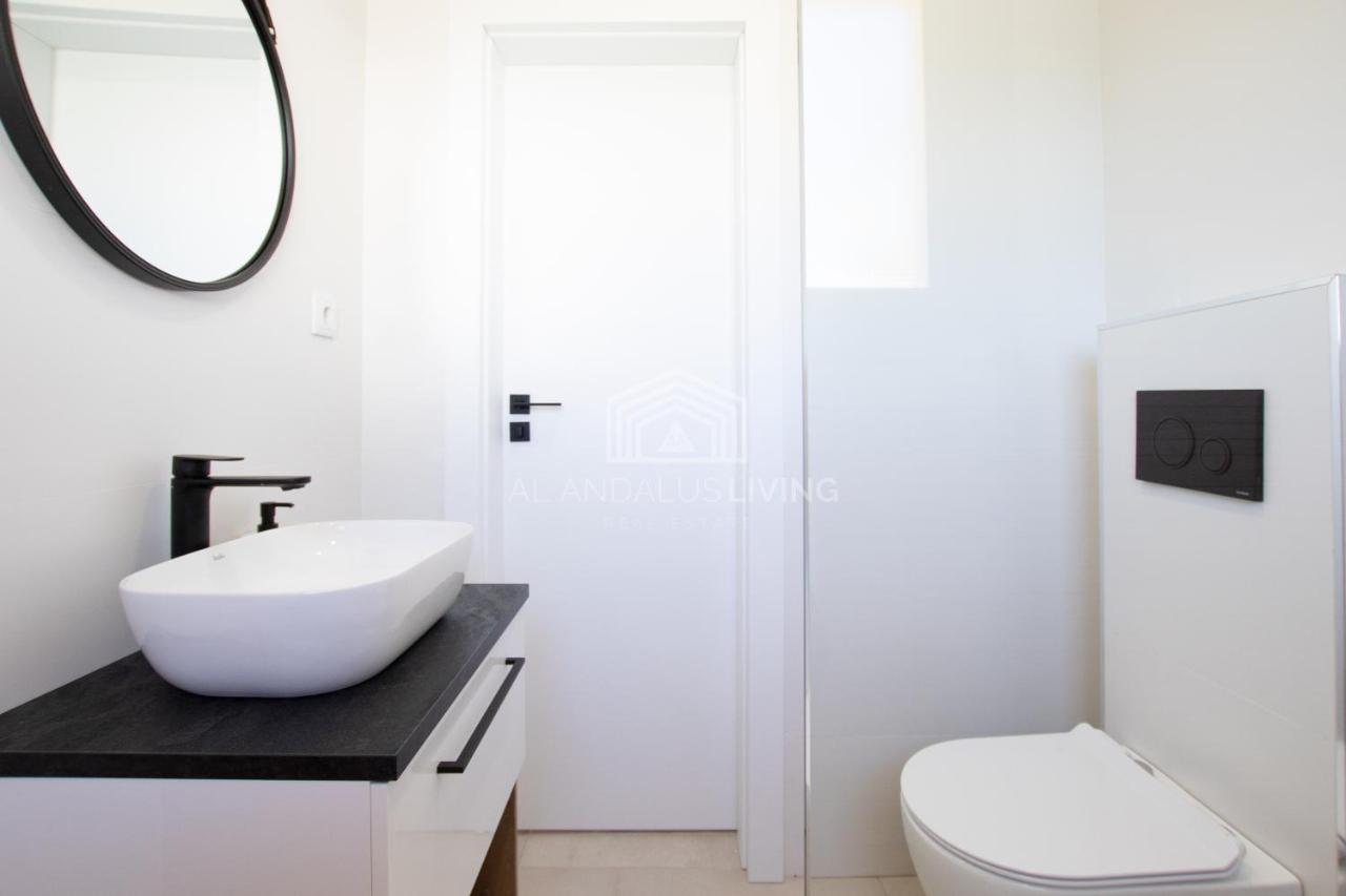 Panoramic Sea Views And Direct Access To The Beach From The Community In Torrenueva Apartment Malaga Luaran gambar