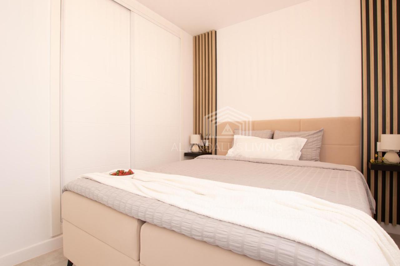 Panoramic Sea Views And Direct Access To The Beach From The Community In Torrenueva Apartment Malaga Luaran gambar