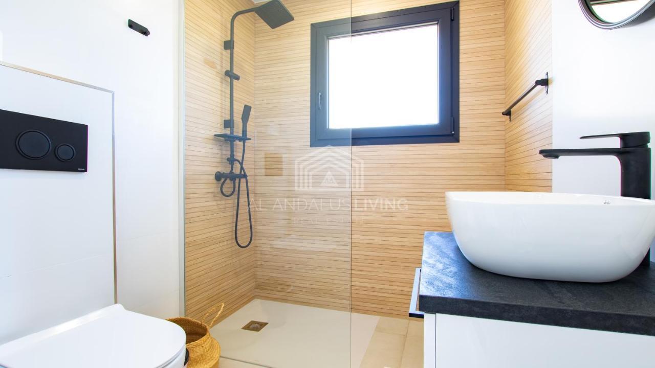 Panoramic Sea Views And Direct Access To The Beach From The Community In Torrenueva Apartment Malaga Luaran gambar