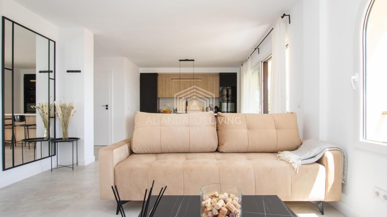 Panoramic Sea Views And Direct Access To The Beach From The Community In Torrenueva Apartment Malaga Luaran gambar
