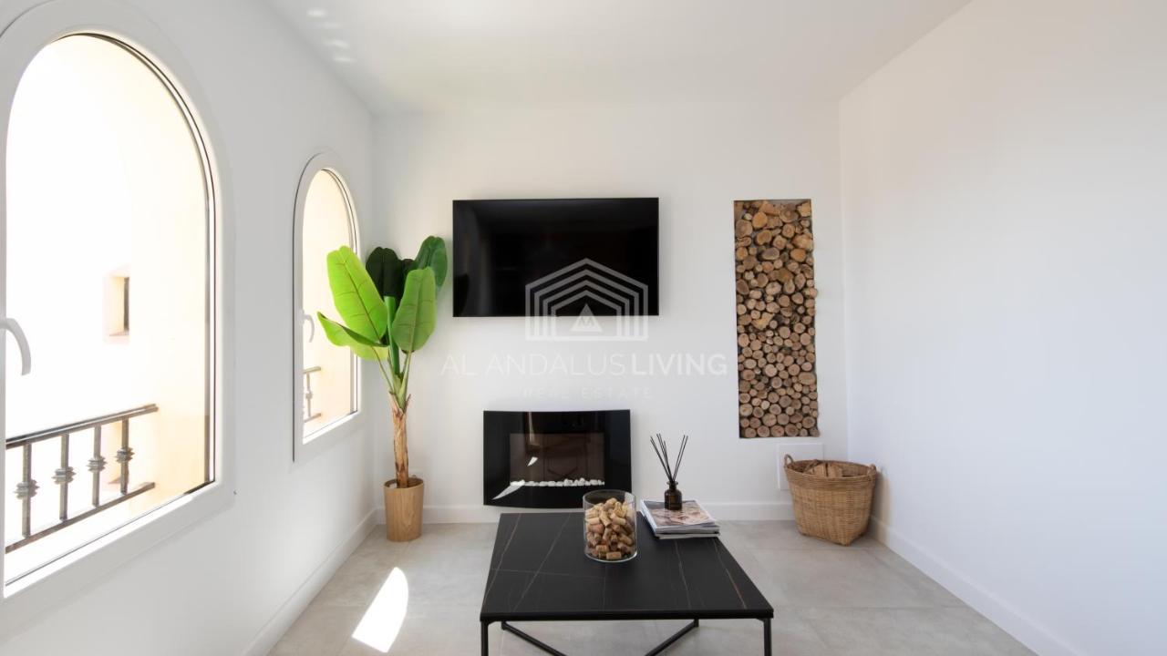 Panoramic Sea Views And Direct Access To The Beach From The Community In Torrenueva Apartment Malaga Luaran gambar